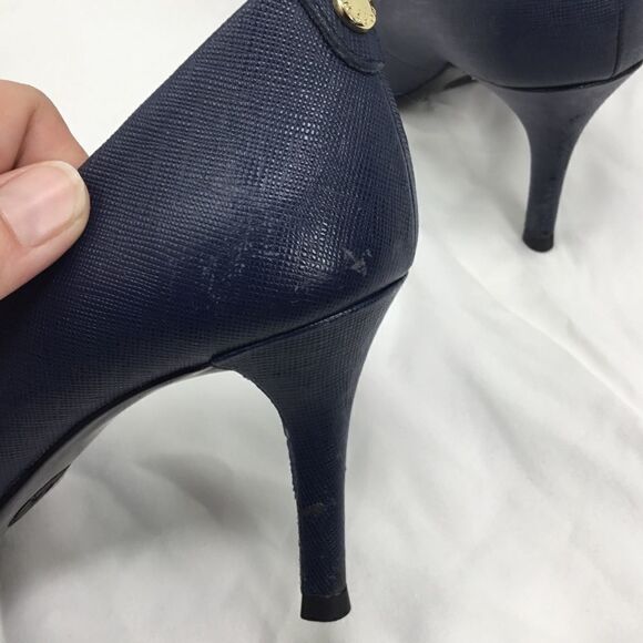 Michael Kors Flex’ Saffiano Leather Pumps B4 - Picture 6 of 13